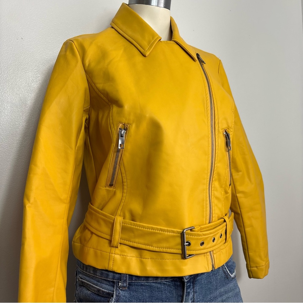 Who what wear yellow biker-style leather jacket - Picture 2 of 6